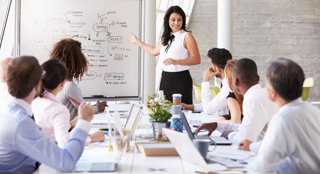 How to Run a Meeting: 10 Tips for Better Team Meetings